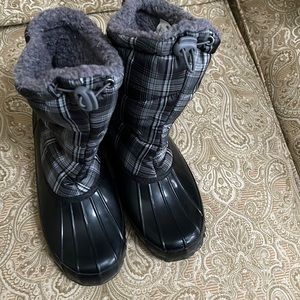 The perfect women’s boot for the upcoming snow storm.